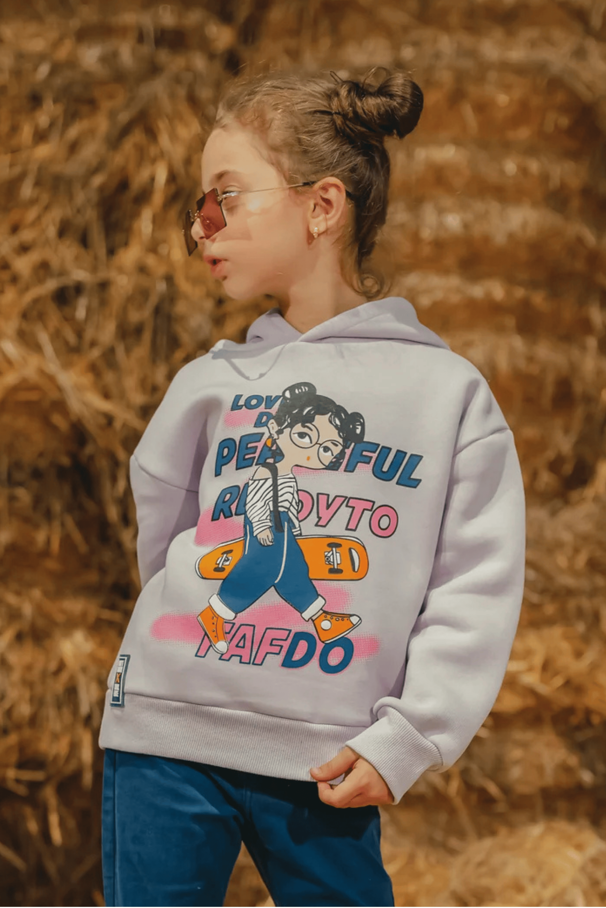 "Skateboarding girl" hoodie for girls