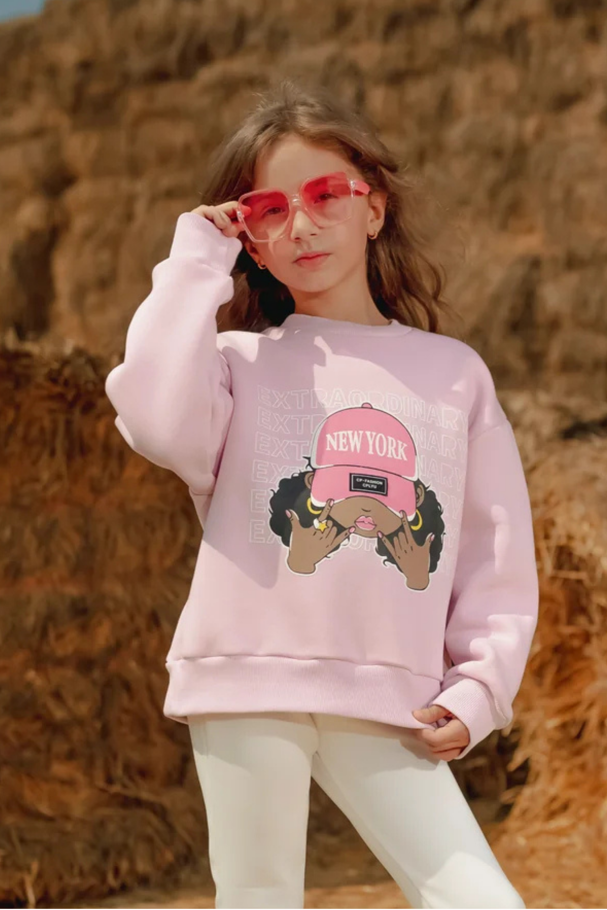 "EXTRAORDINARY "Girls Sweatshirts