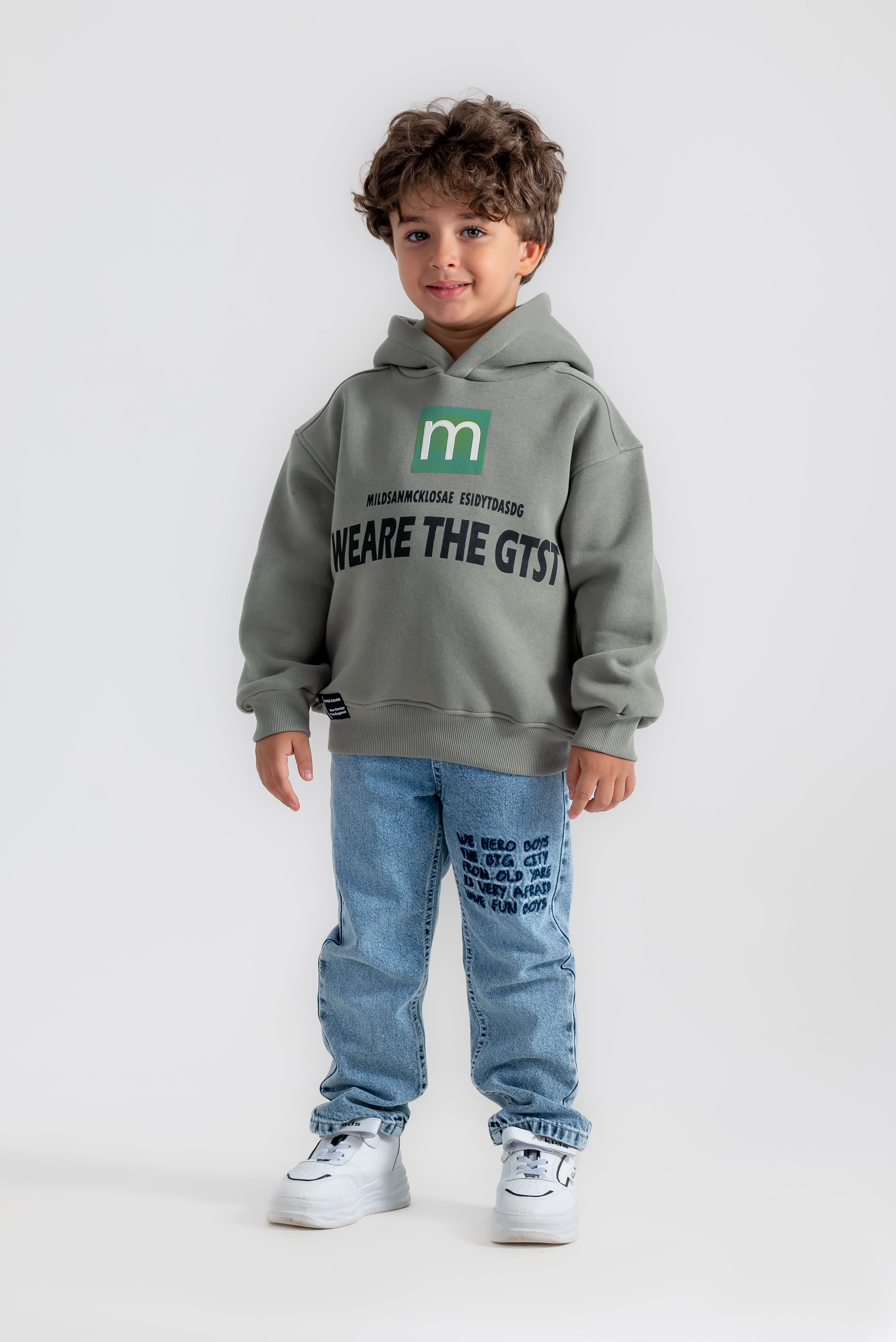 بنطلون جينز للأولاد بخصر مطاطي