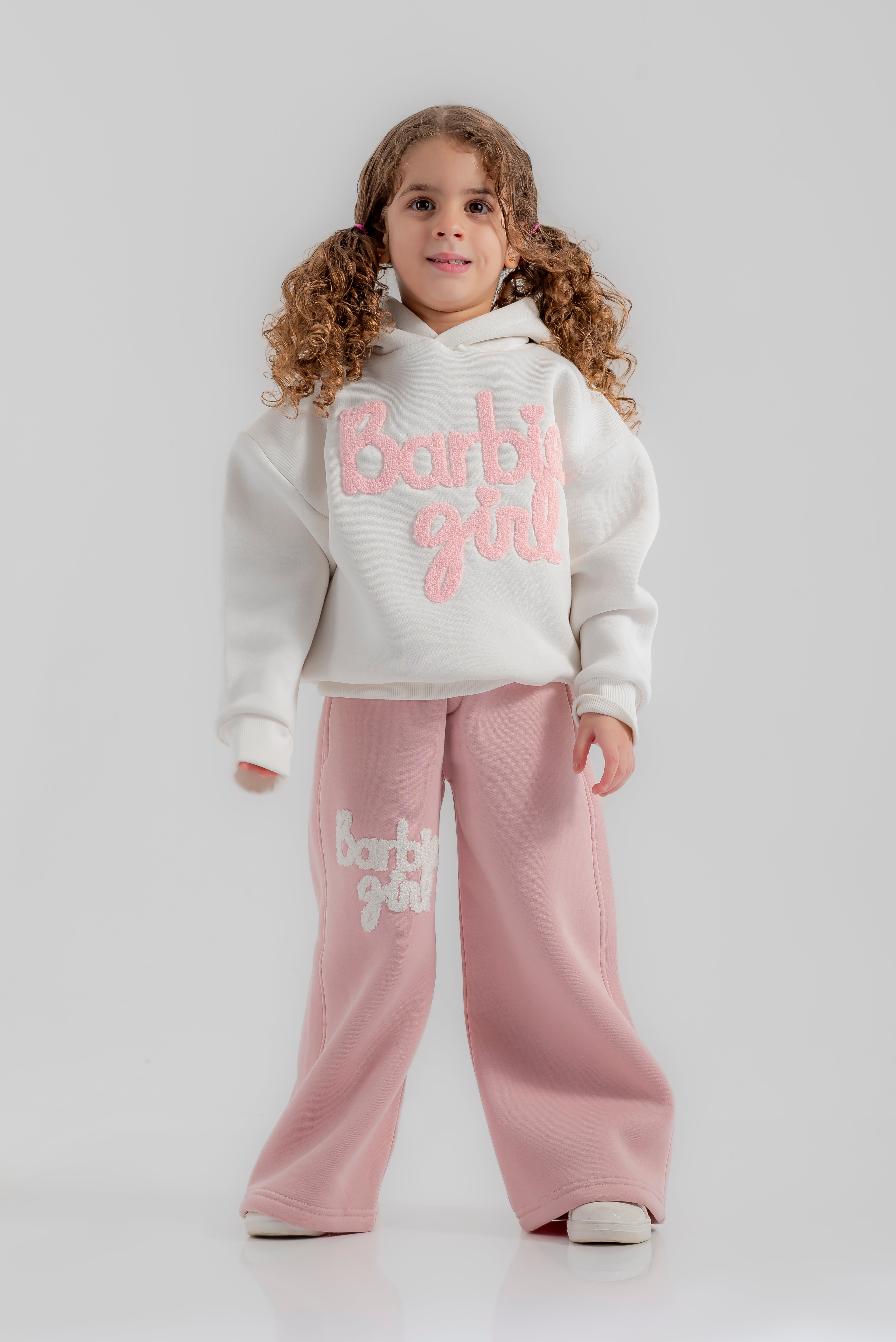 "Barbie" set for girls