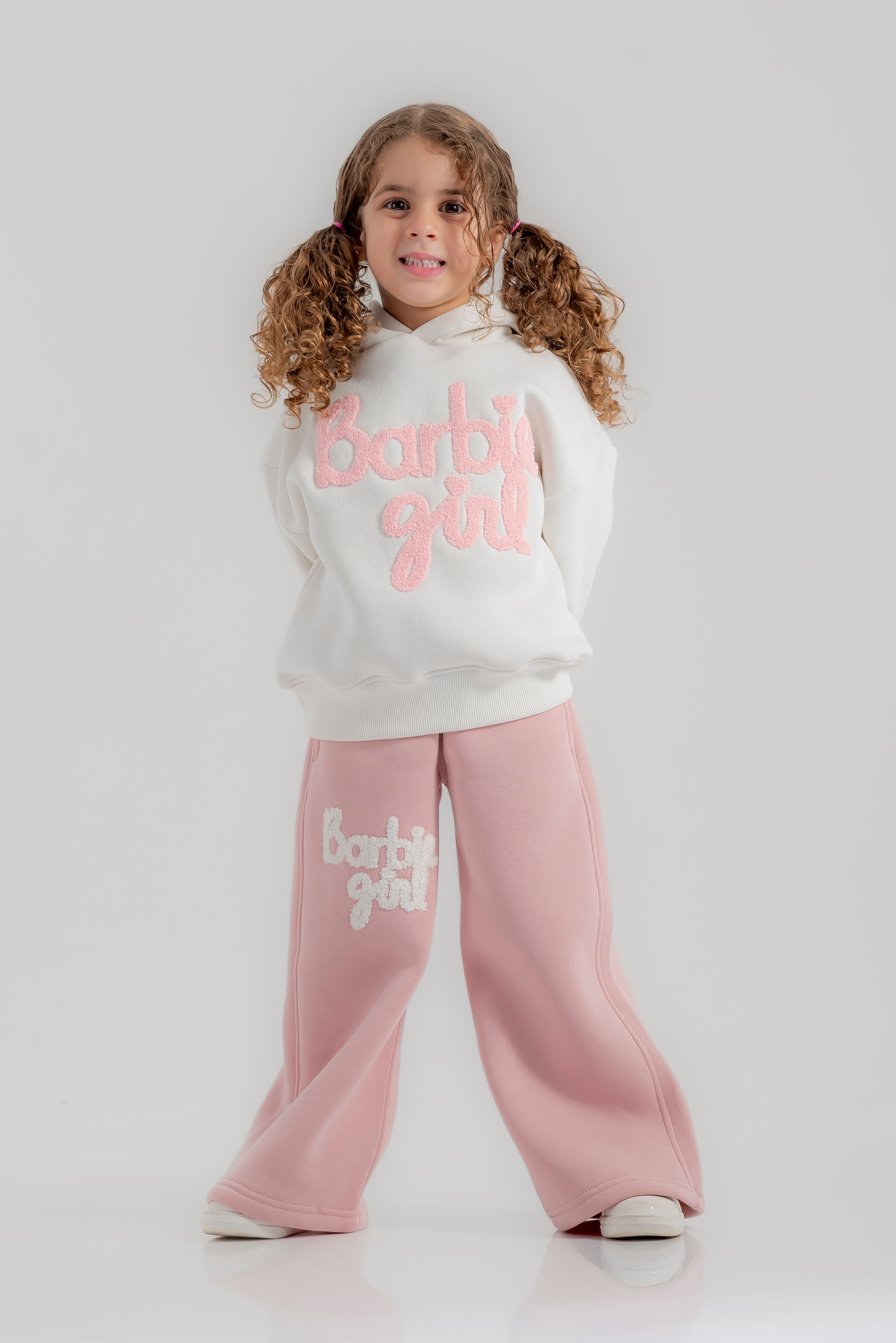 "Barbie" set for girls