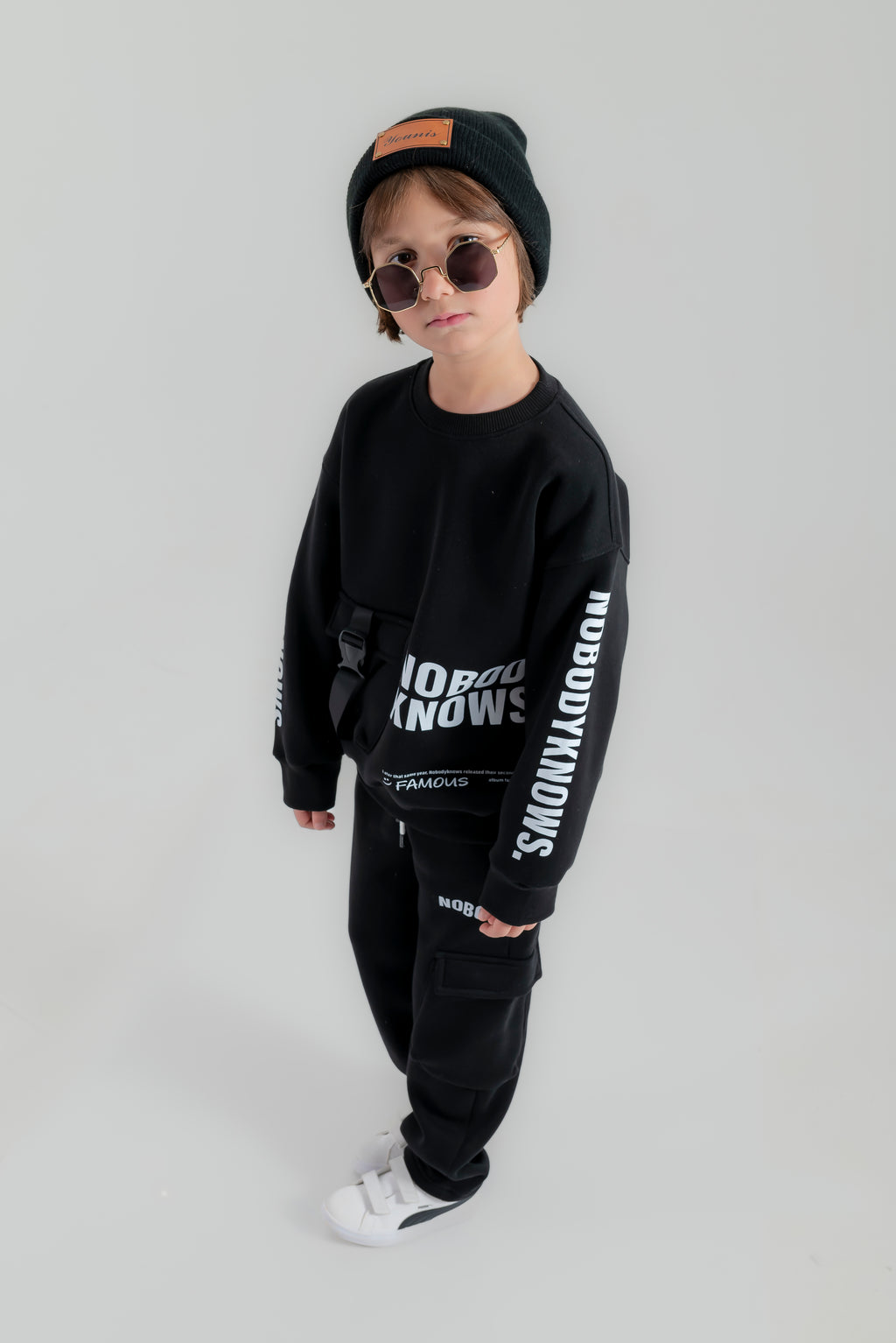 "NO BODY KNOW"  set for boys