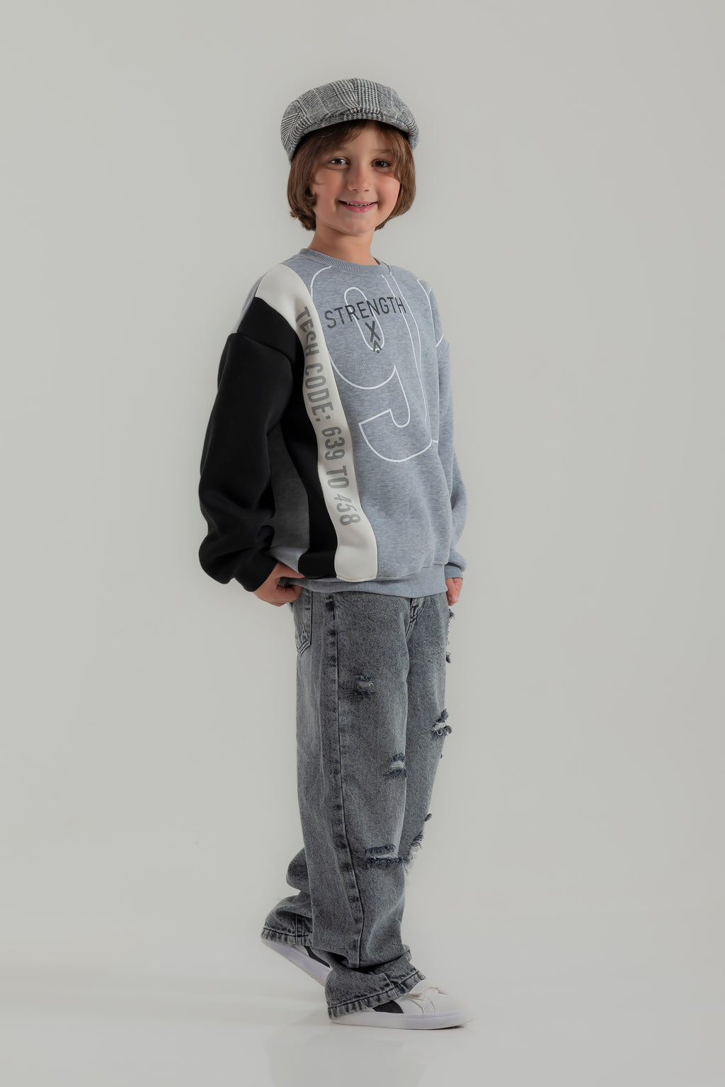 "The 90 Strength" Sweatshirt for boys
