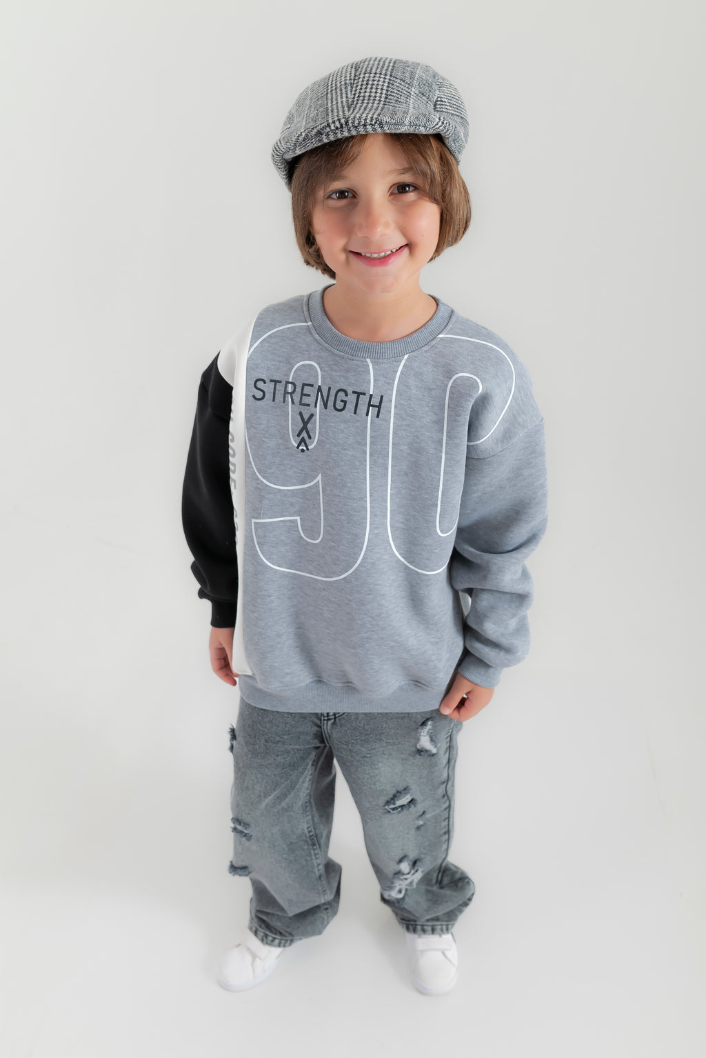 "The 90 Strength" Sweatshirt for boys