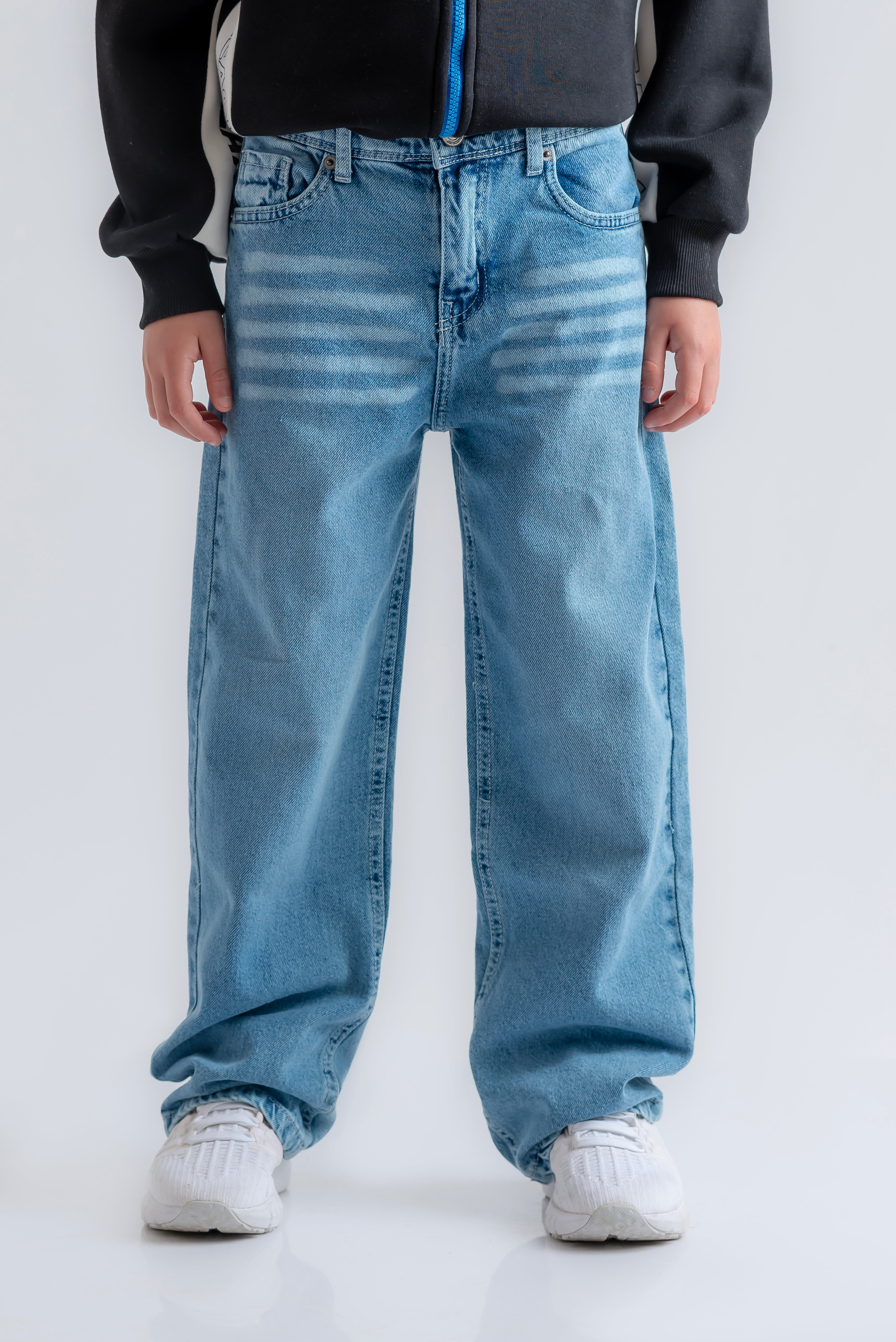 "Plain wide-leg pants" for boys