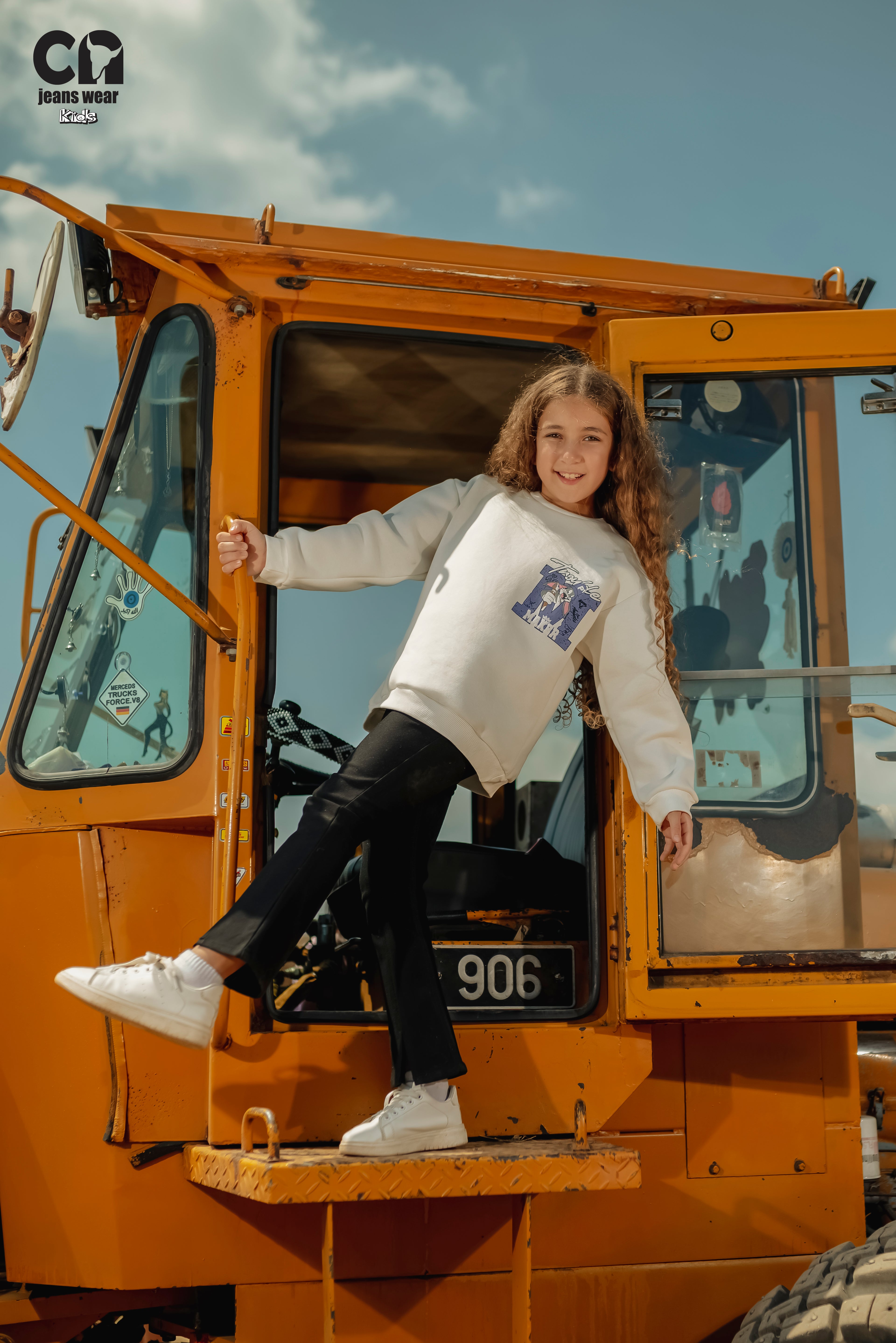 "Trouble MAKER "Girls Sweatshirts