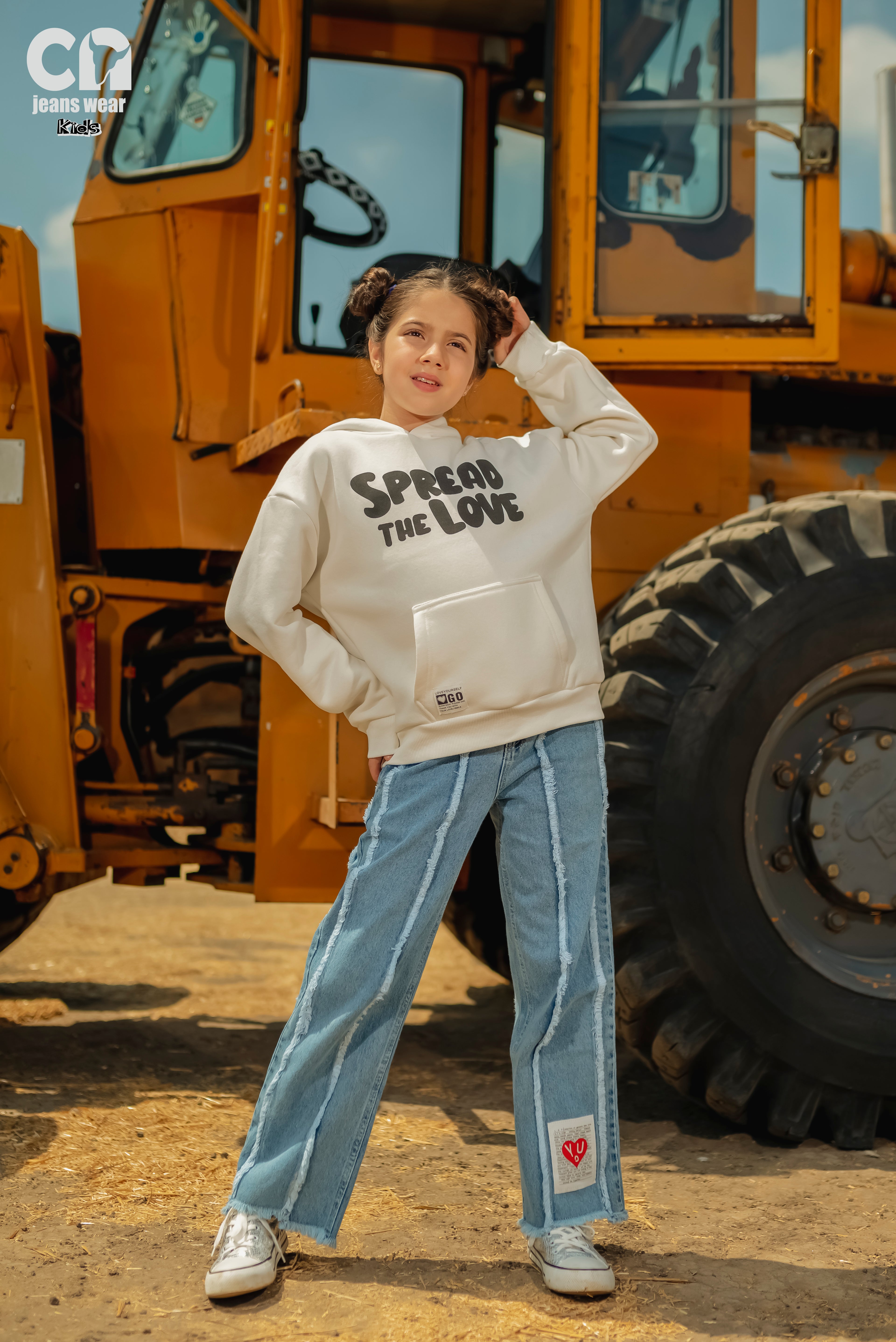 "SPREAD THE LOVE" Girls hoodie