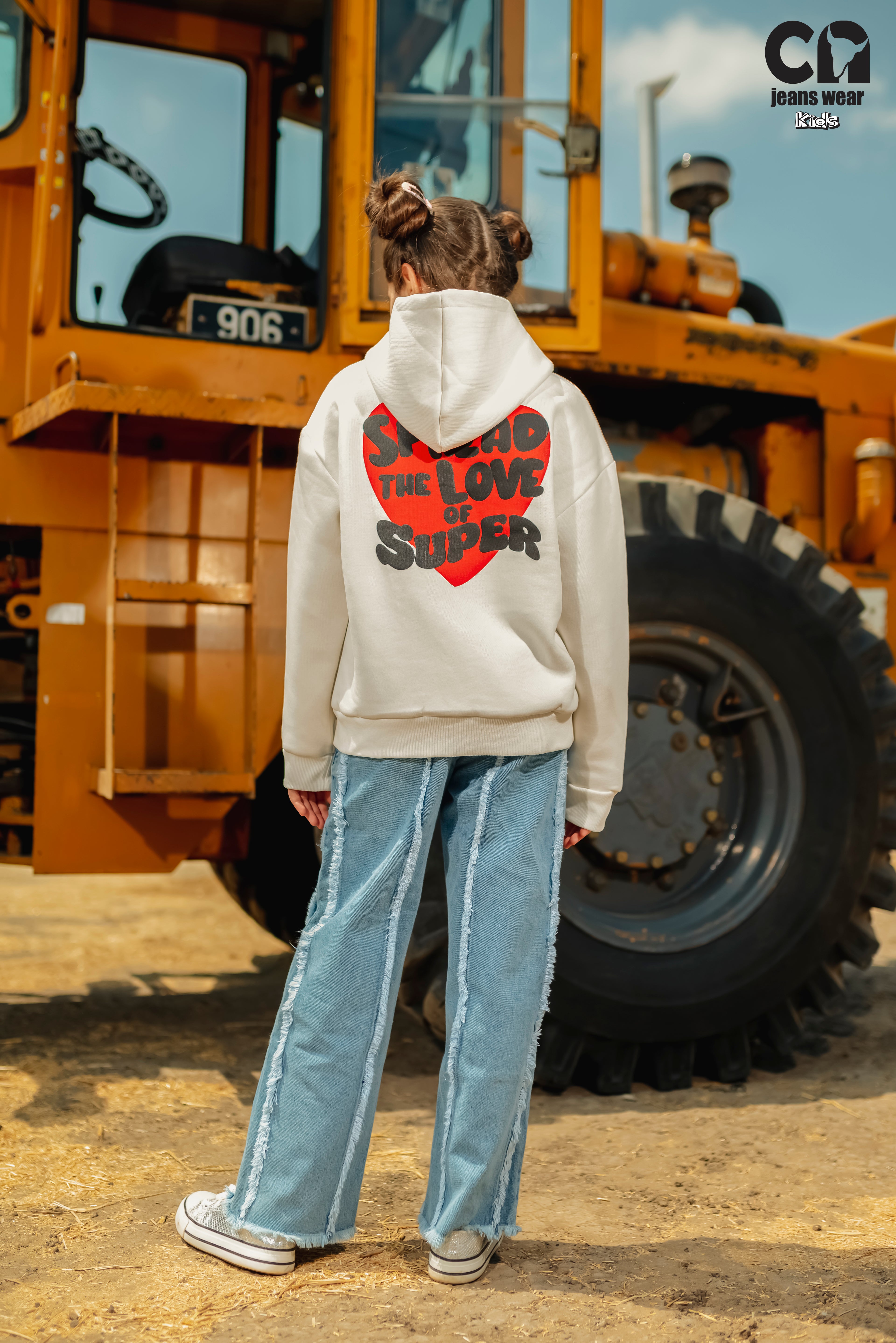 "SPREAD THE LOVE" Girls hoodie