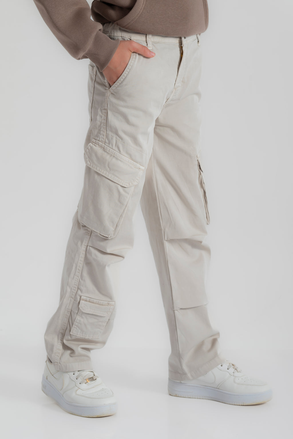 "Loose-fit gabardine" pants for boys