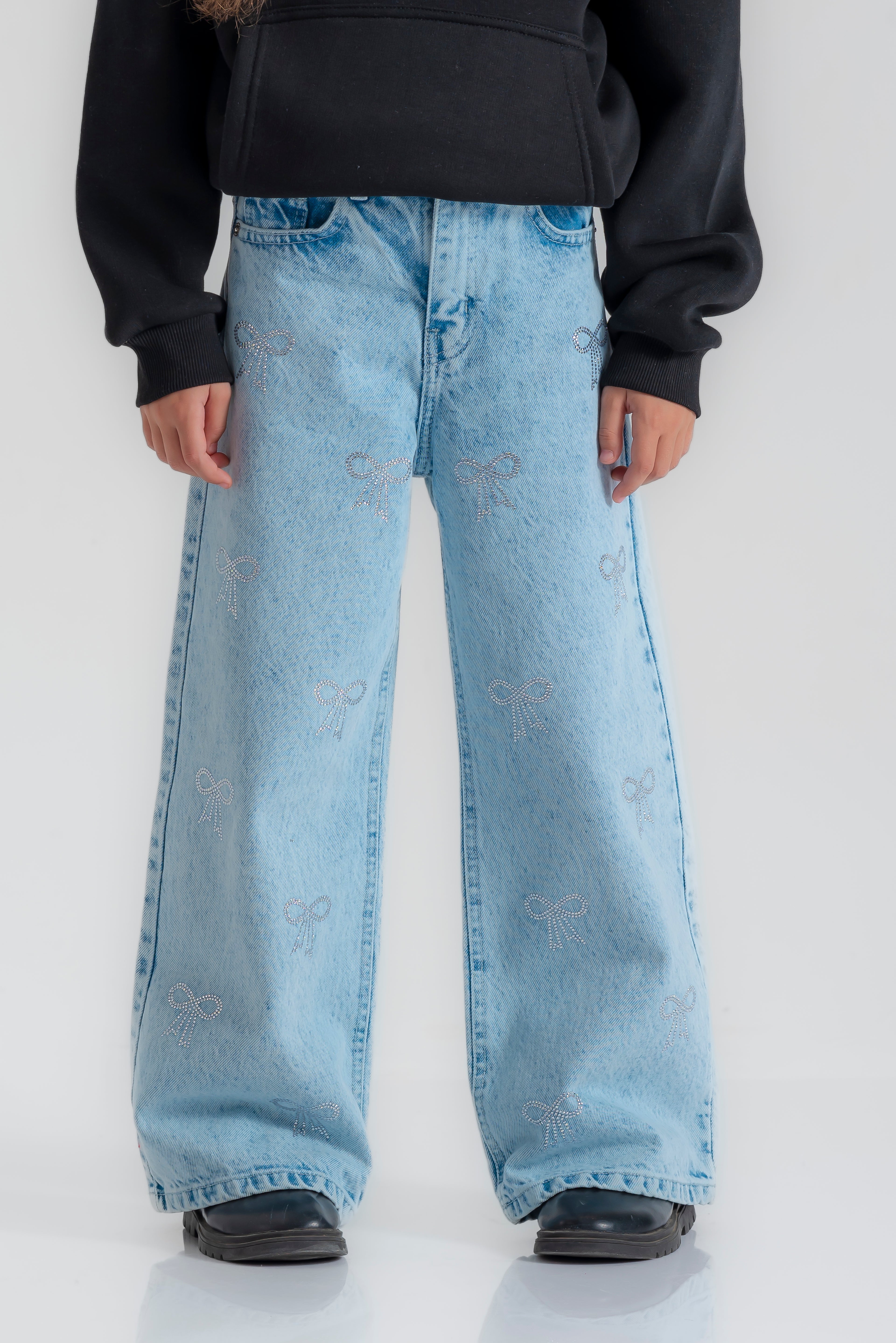 "Bow jeans" for girls