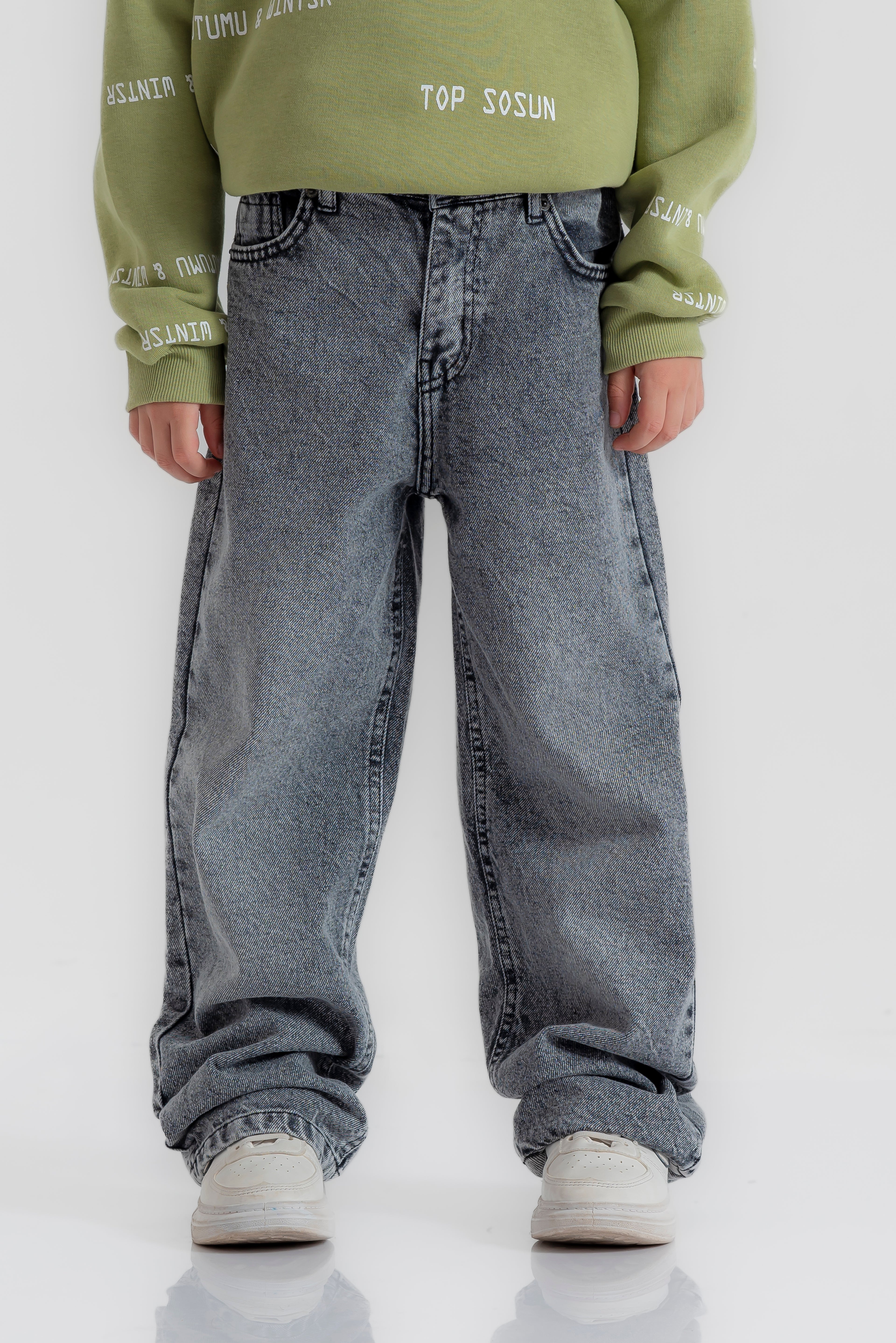 "Plain wide-leg pants" for boys