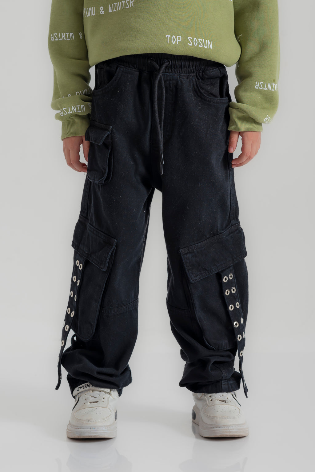 "Wide-leg cargo pants" for boys