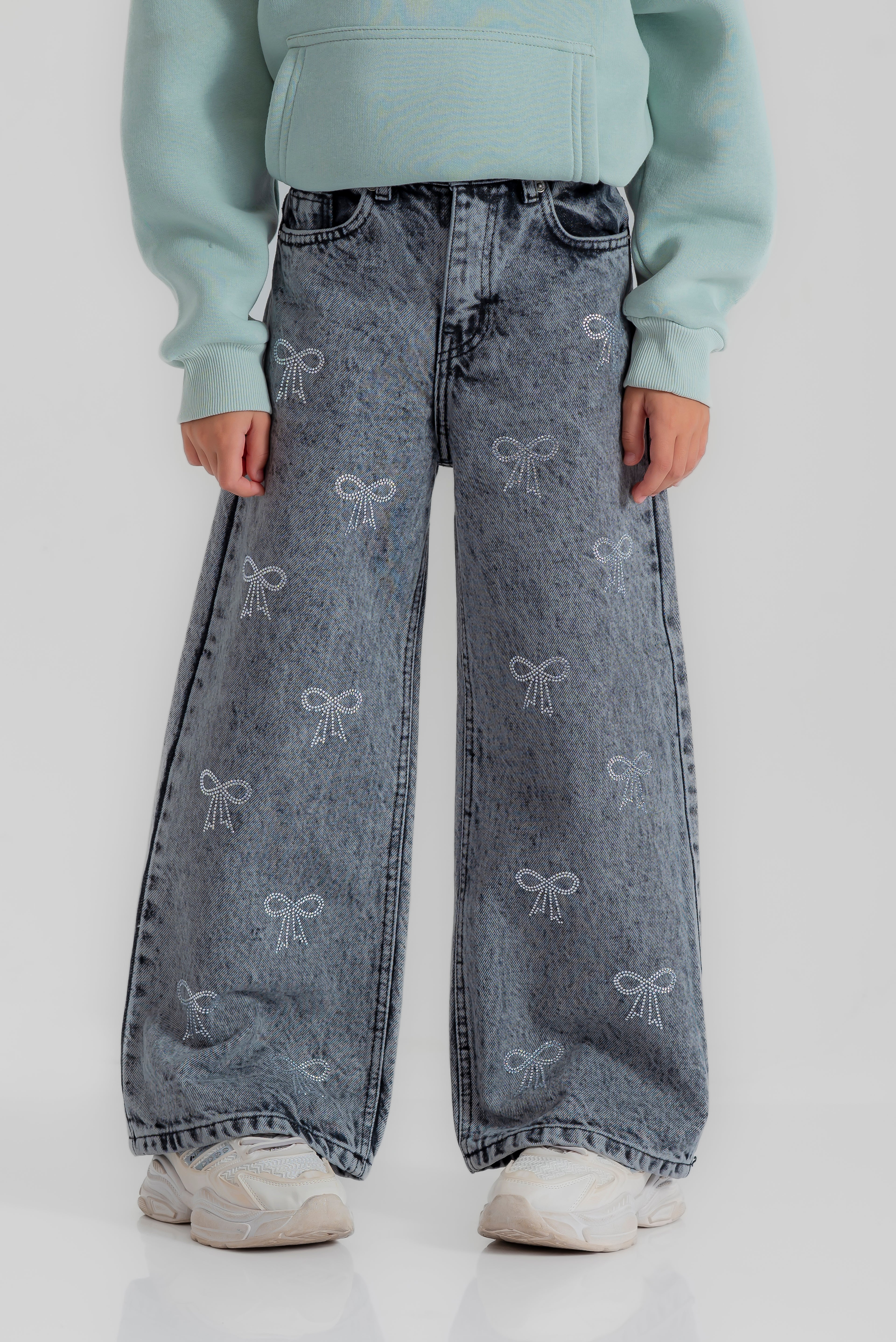 "Bow jeans" for girls