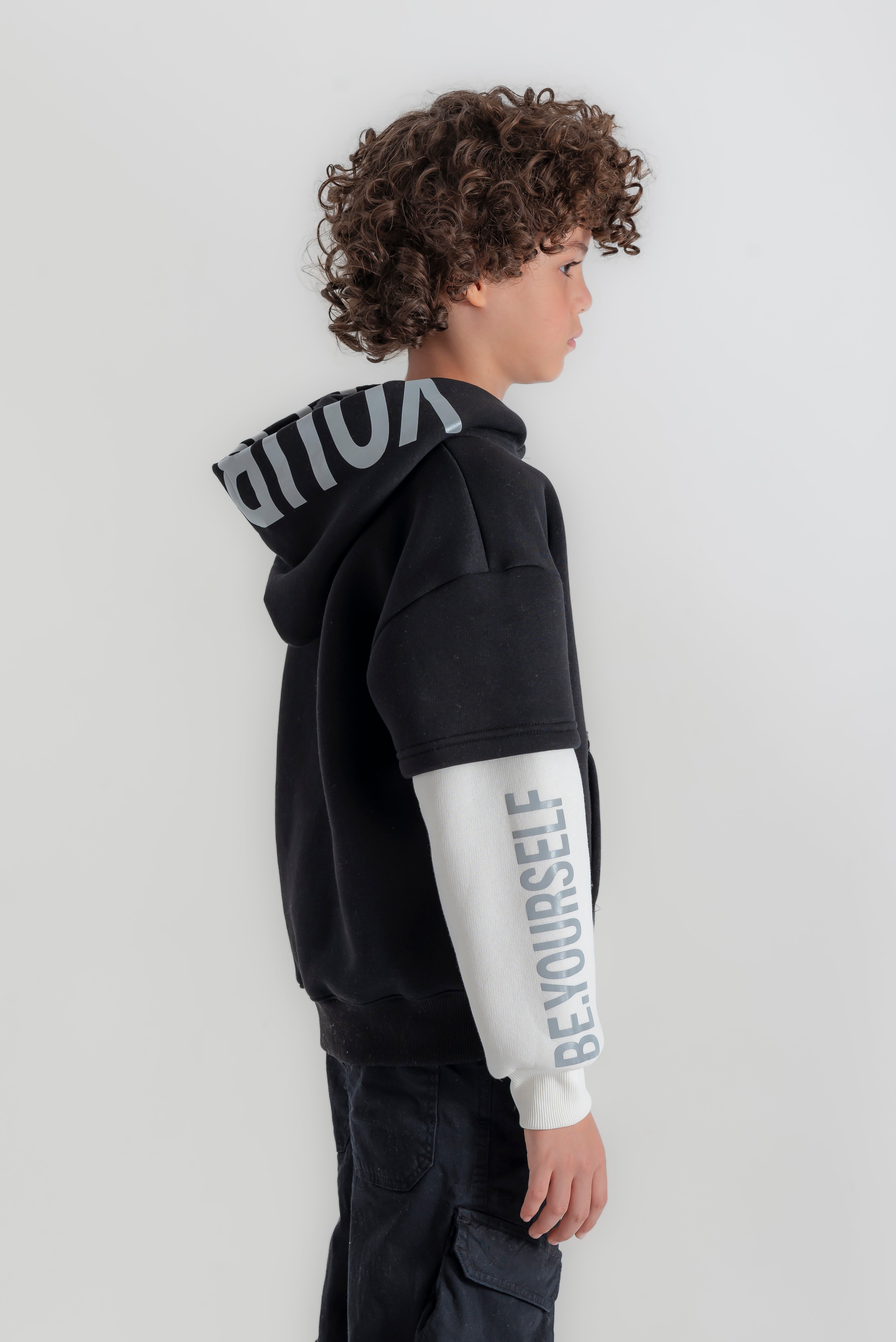 "BE YOURSELF"hoodie for boys