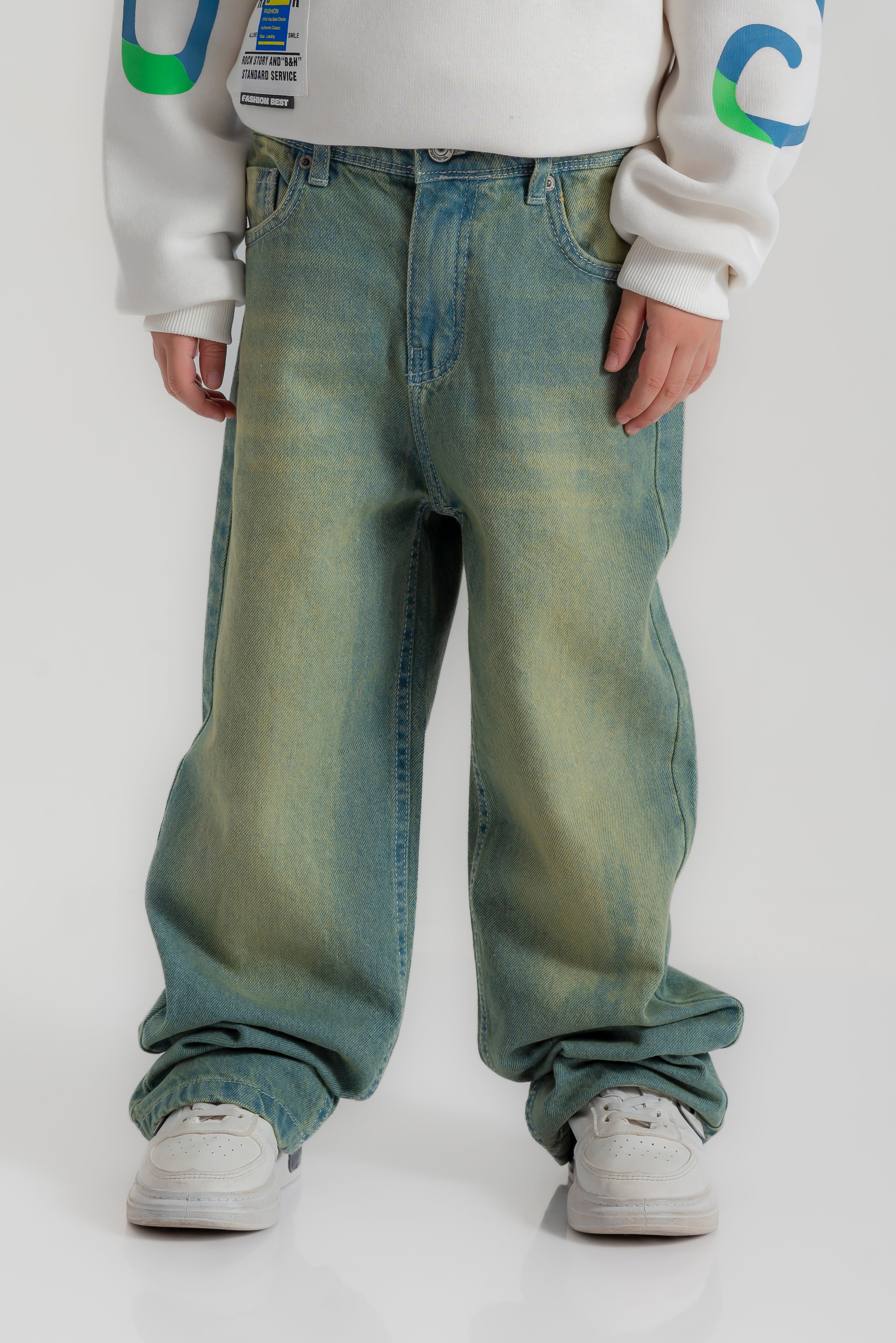 "Plain wide-leg pants" for boys