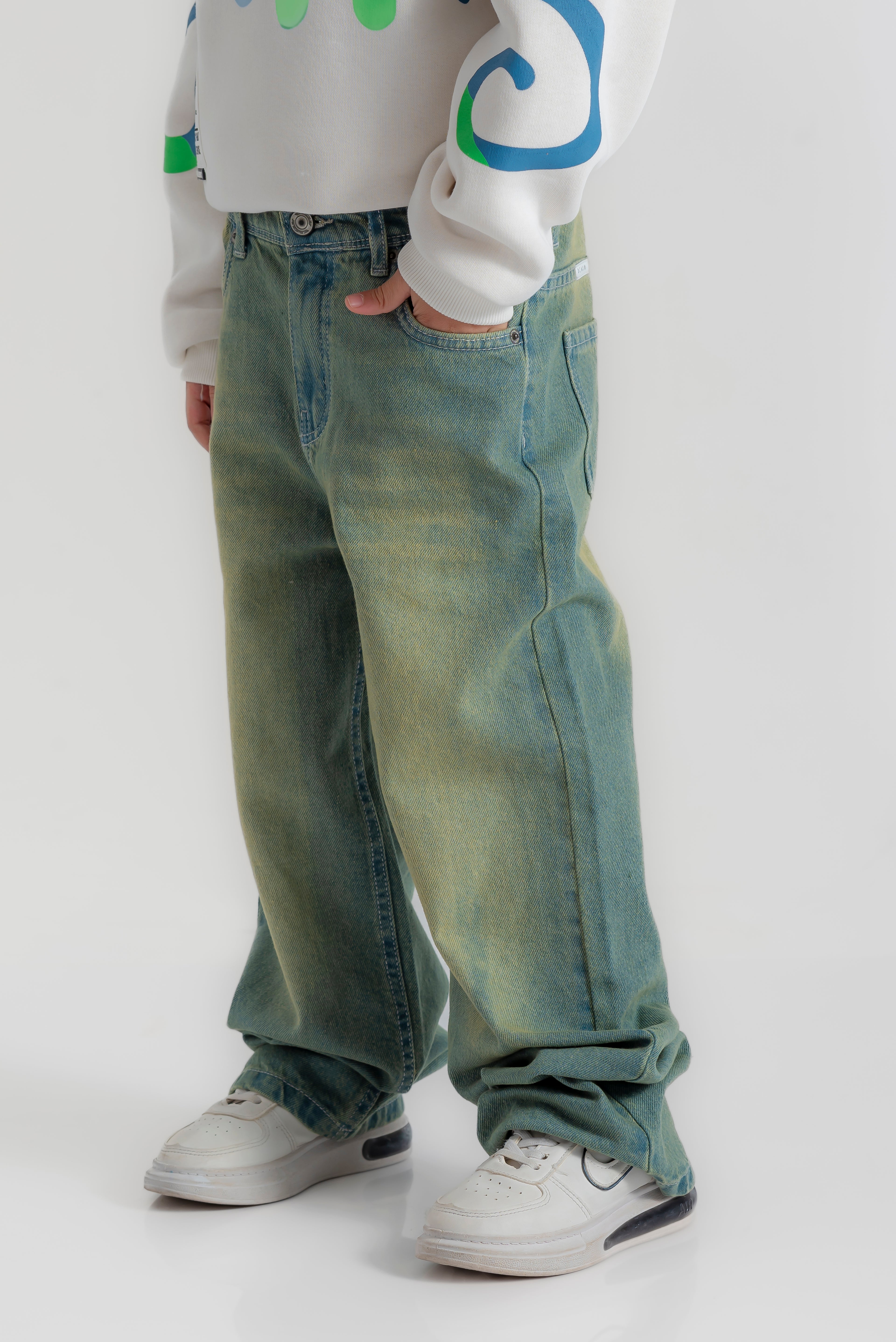 "Plain wide-leg pants" for boys
