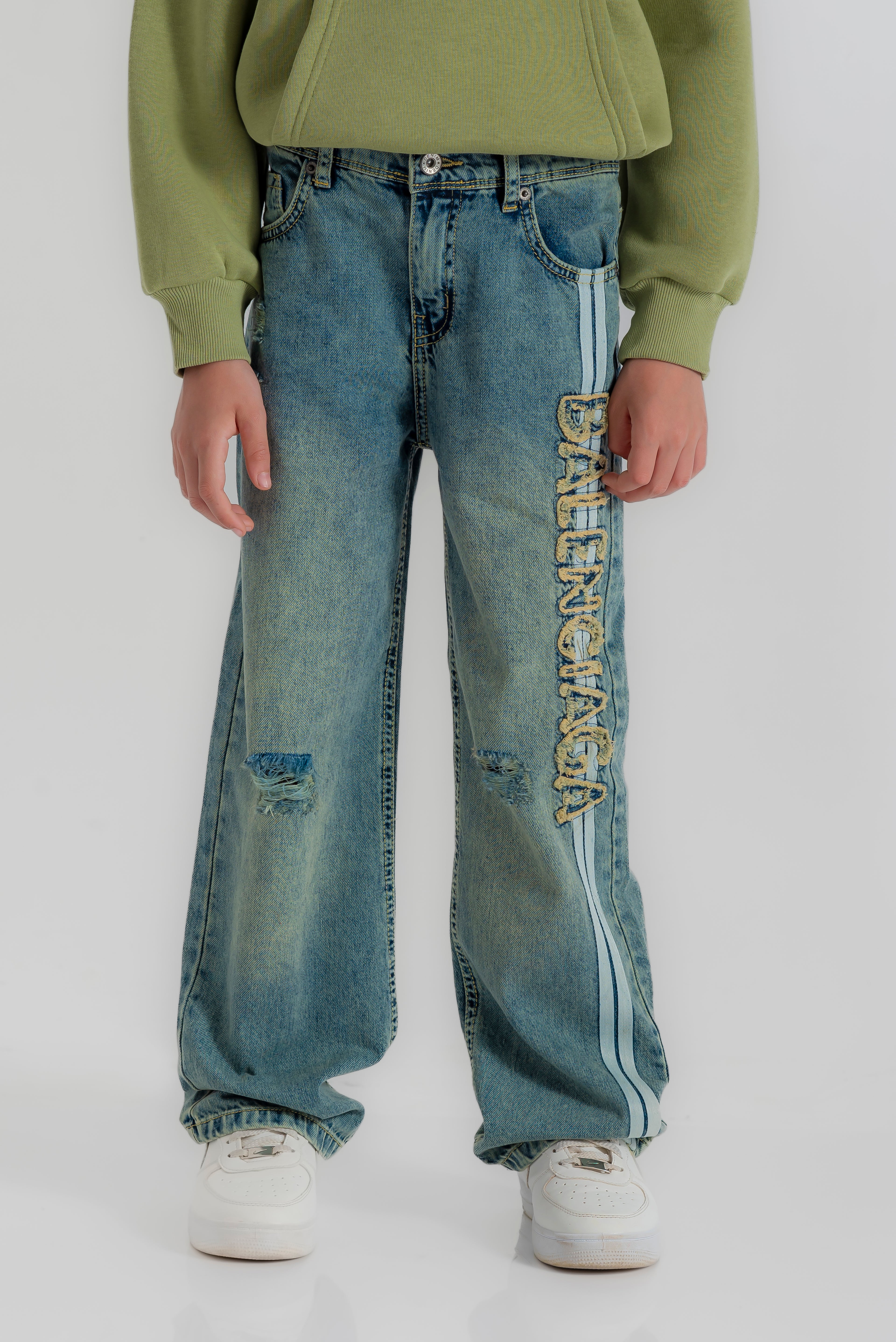 بنطلون جينز "بالنسياغا" بوي فريند للأولاد