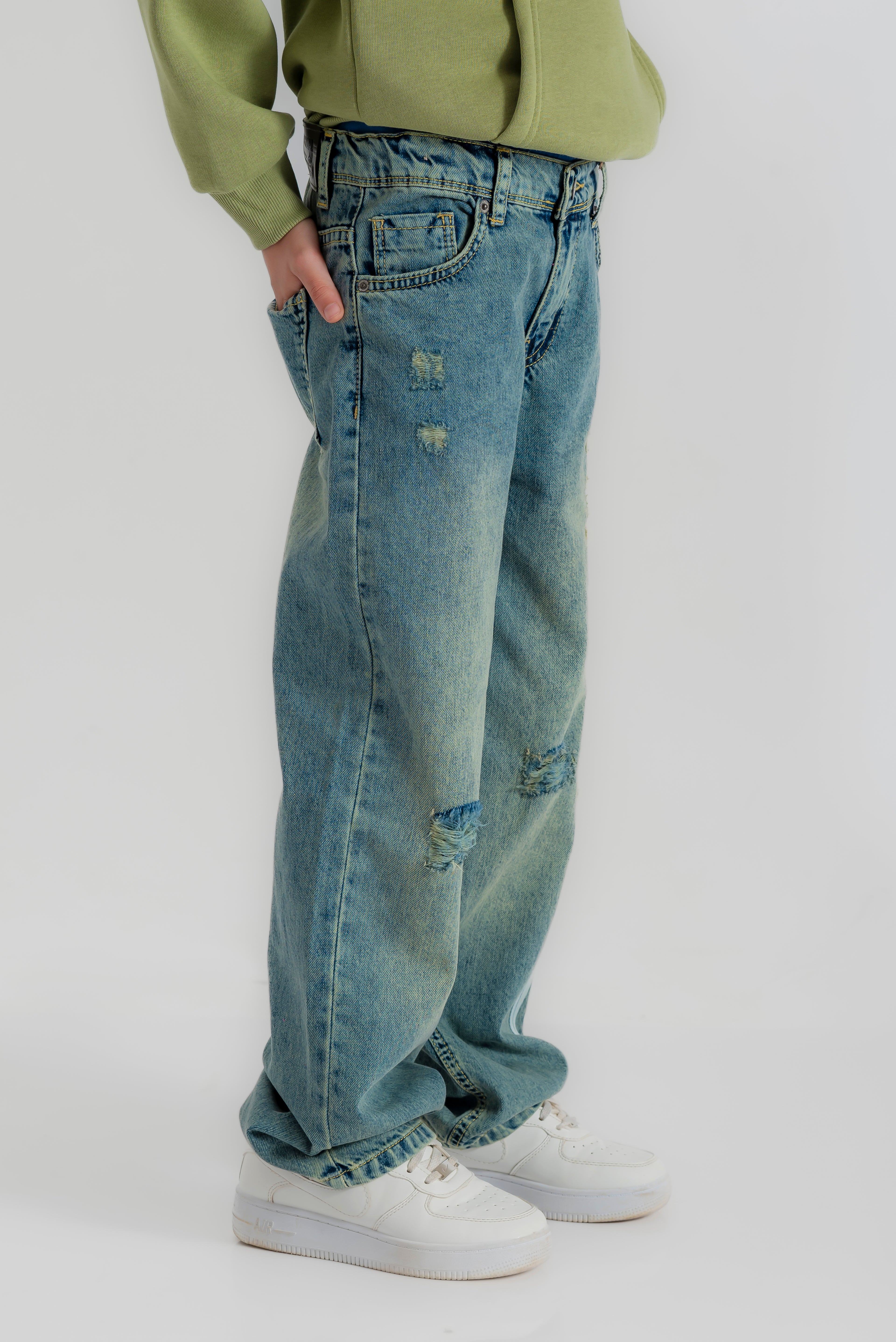 بنطلون جينز "بالنسياغا" بوي فريند للأولاد