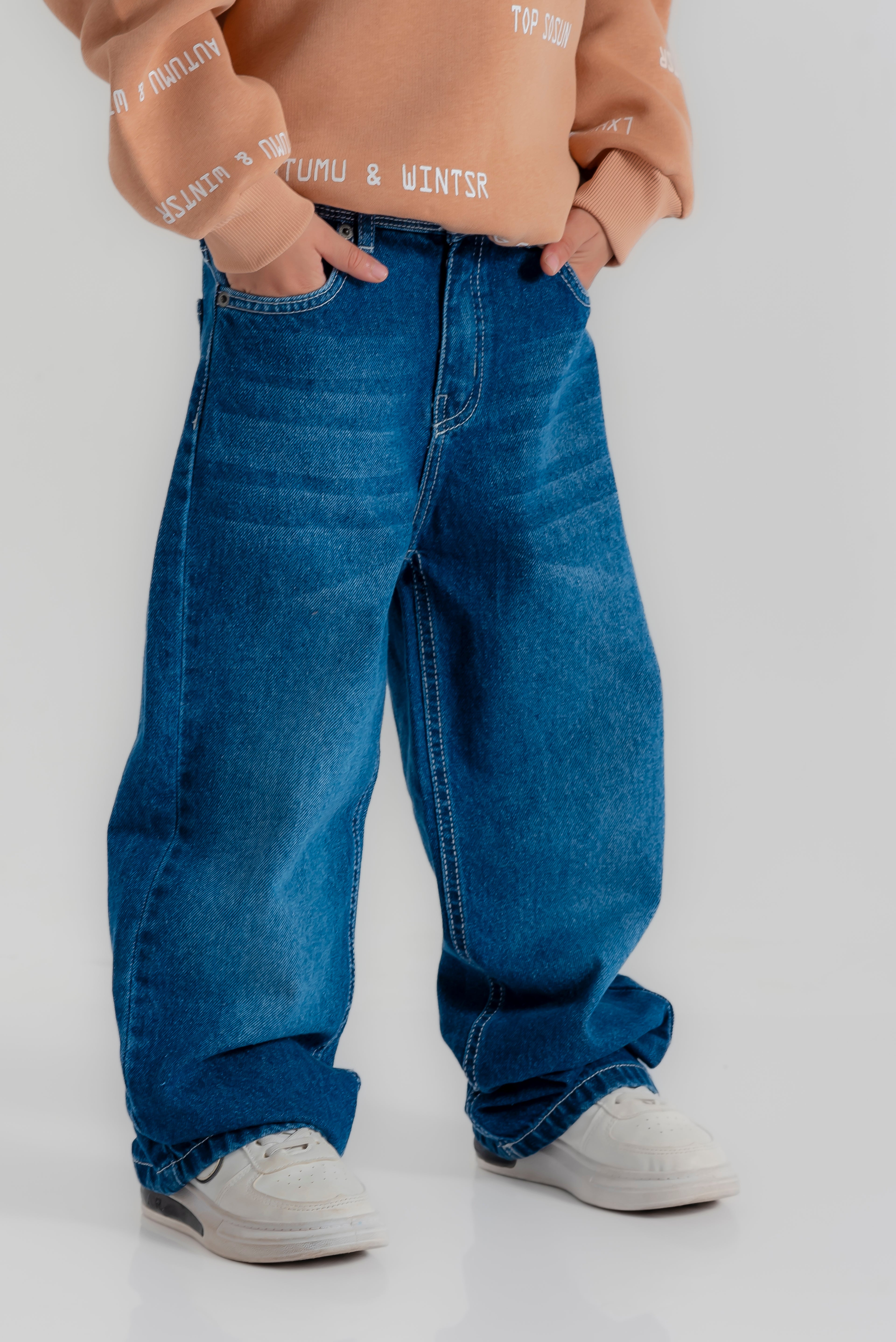 "Plain wide-leg pants" for boys